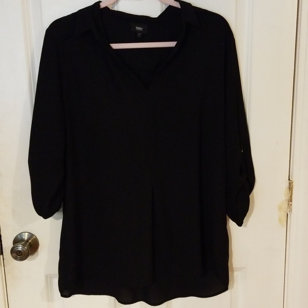 😎Cute Mossimo Black Blouse W/ Rolled Up Sleeves!!